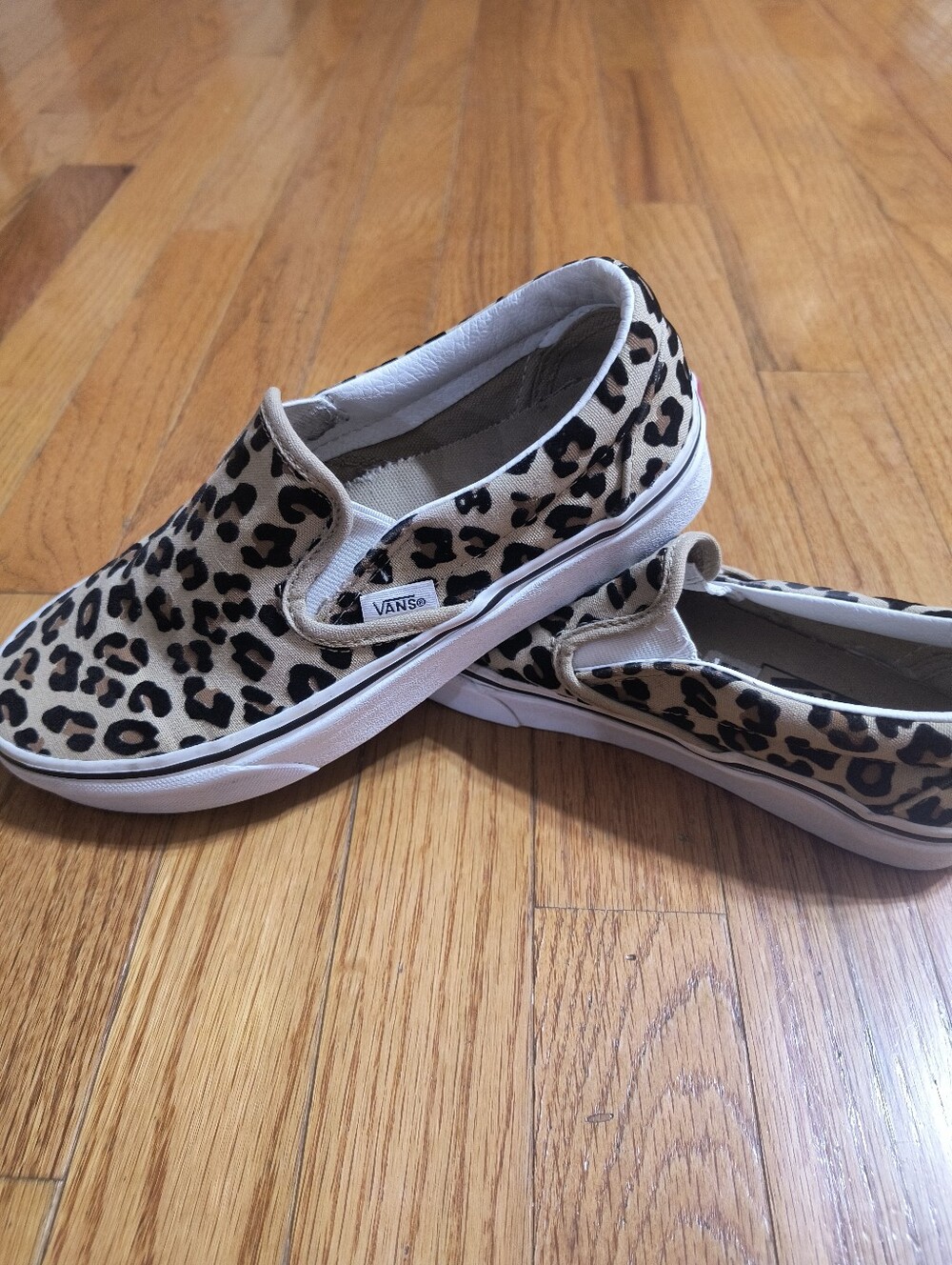 Vans leopard print slip on shoes, women's 6.5